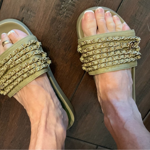 Chanel slides - Picture 11 of 11